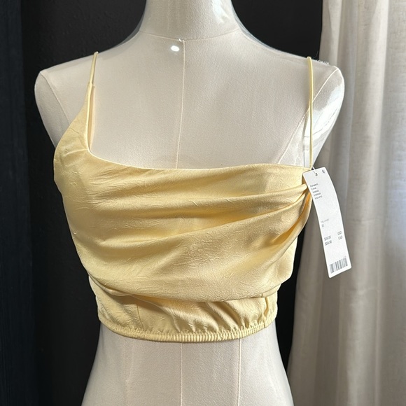 NWT URBAN OUTFITTERS SUMMER TOP SMALL - Picture 2 of 6